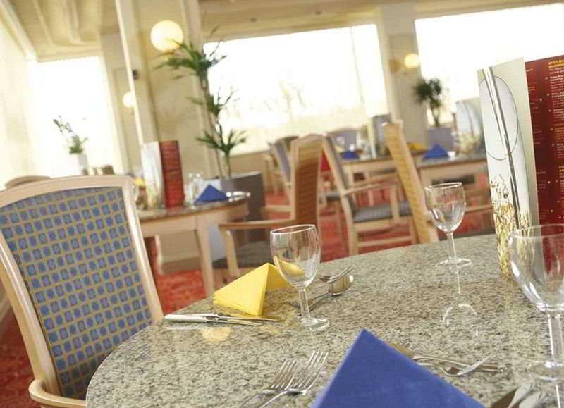 Airport Inn Gatwick Horley Restaurant photo